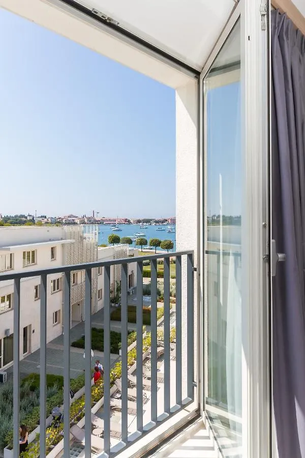 Garden Palace - Dorothy Supreme Apartment Umag Croatia