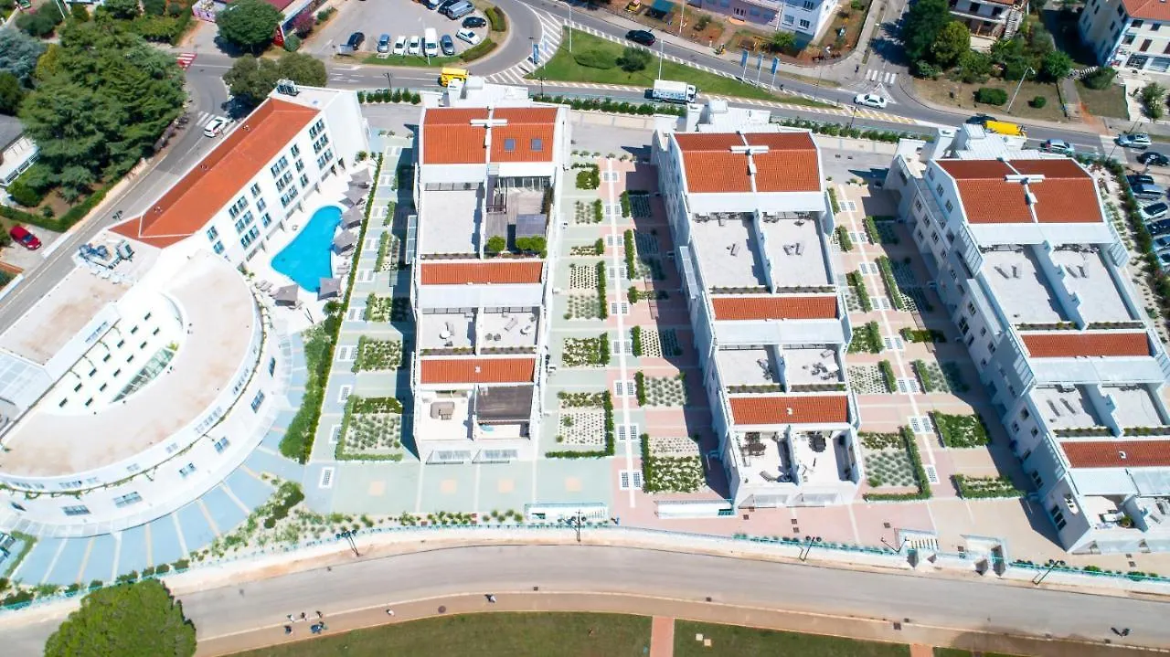 Garden Palace - Dorothy Supreme Apartment Umag Croatia
