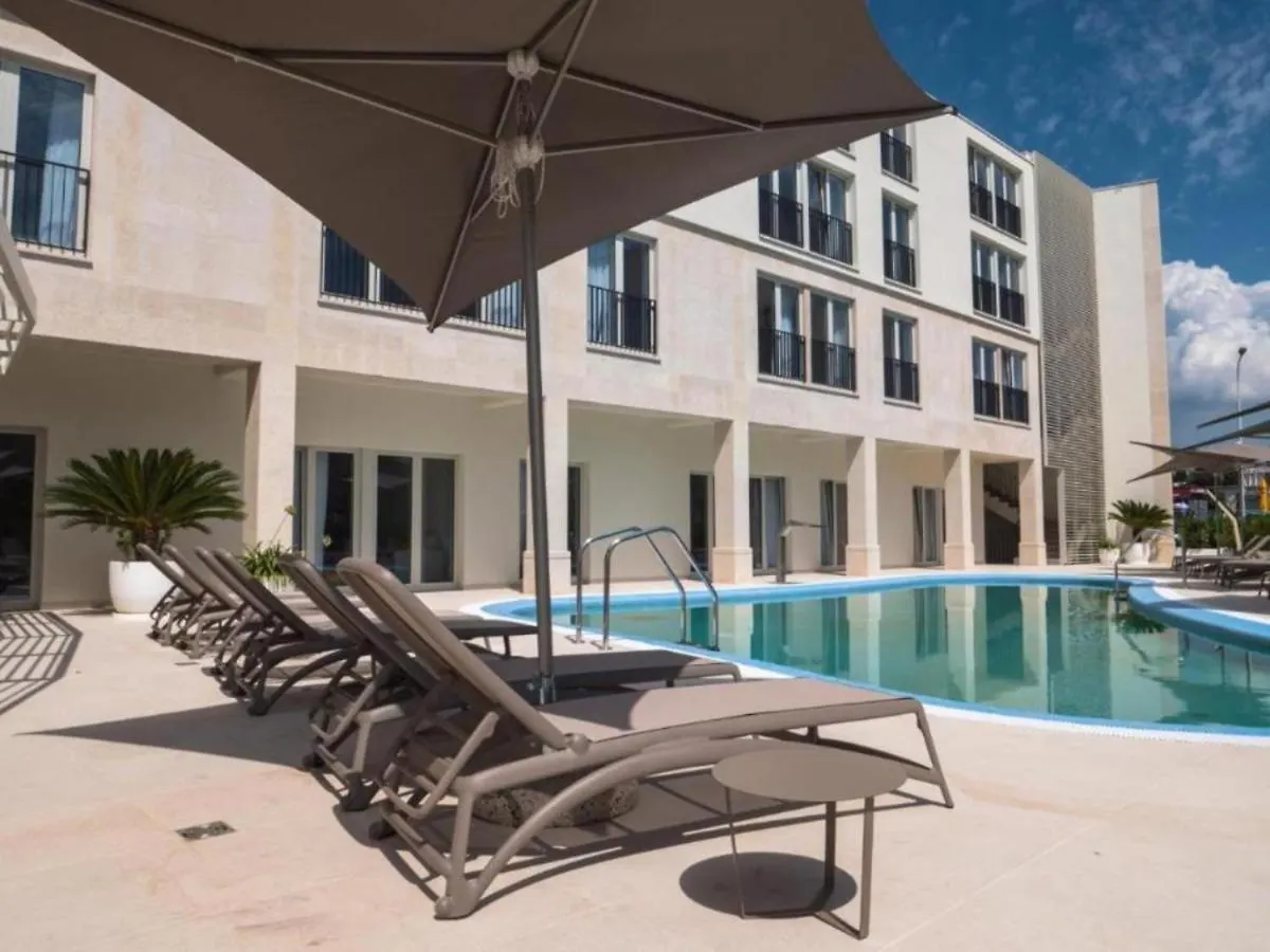 Garden Palace - Dorothy Supreme Apartment Umag Croatia